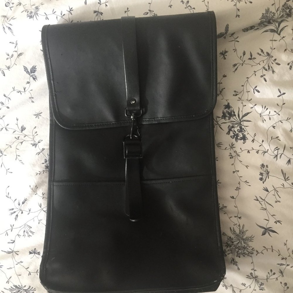 Rains Classic Black 13L  Backpack